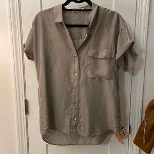 Everlane size Large grey silk square shirt